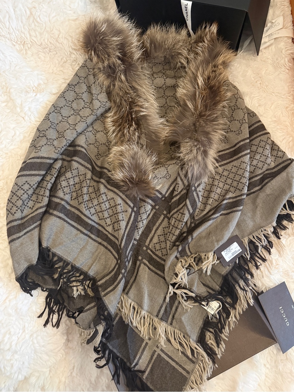 Gucci Fox Fur scarf | 2013 | new with tags | original box